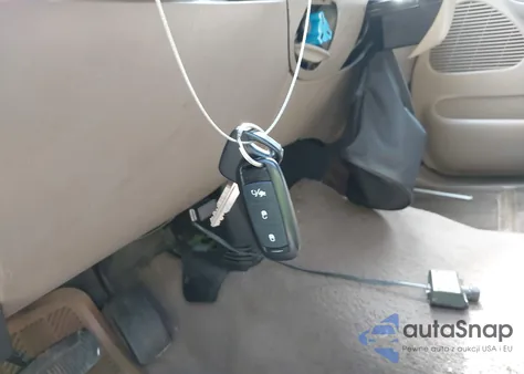 2001 Ford F-150 King Ranch Edition/Lariat/Xlt from USA, damaged, VIN 1FTRW08L11KF26390